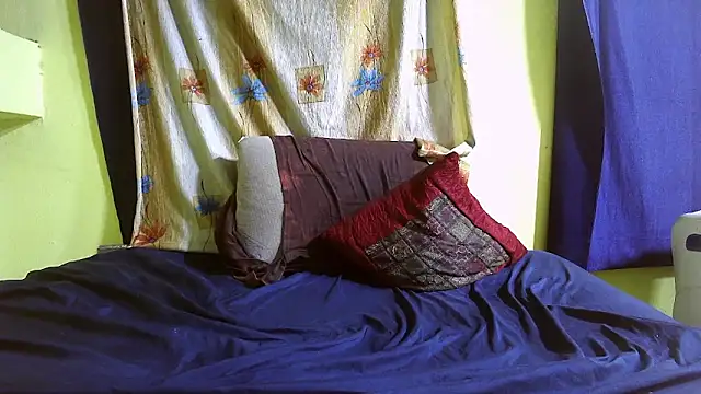 Snapshot of Cute_boy2000 chatting on 02/08/25, 04:25 Cute boy2000 online show from 02/08/25, 04:25