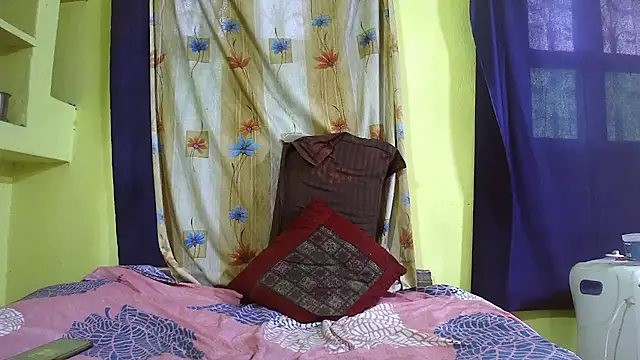 Snapshot of Cute_boy2000 chatting on 01/25/25, 09:57 Cute boy2000 online show from 01/25/25, 09:57