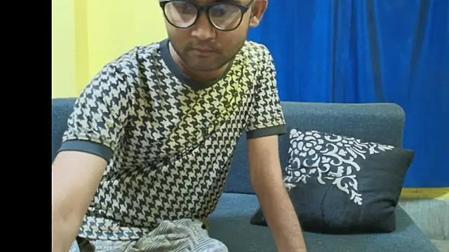 Cute boy2000 online show from 03/06/26, 01:00