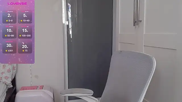 FluffyRainbowKity online show from 11/07/25, 11:04