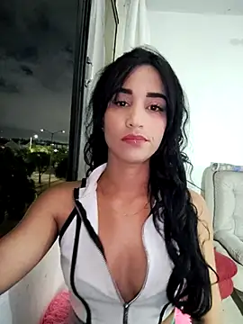 Snapshot of _nathaly_sweet chatting on 10/08/25, 02:13 nathaly sweet online show from 10/08/25, 02:13