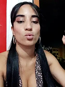 Snapshot of _nathaly_sweet chatting on 02/14/25, 04:04 nathaly sweet online show from 02/14/25, 04:04