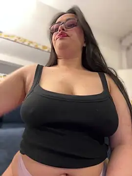 Snapshot of andra_rose chatting on 03/07/25, 11:49 andra rose online show from 03/07/25, 11:49