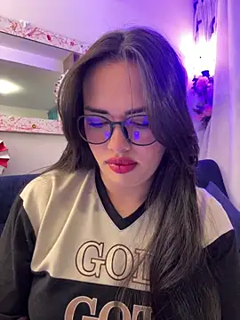 Snapshot of andra_rose chatting on 03/21/25, 11:23 andra rose online show from 03/21/25, 11:23