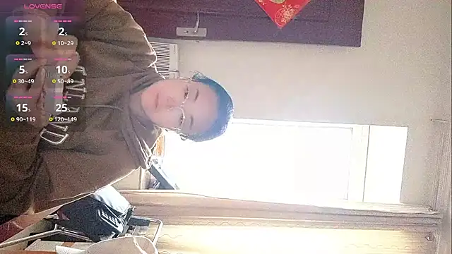 Snapshot of Vivianangn-e chatting on 04/13/26, 09:13 Vivianangn-e online show from 04/13/26, 09:13