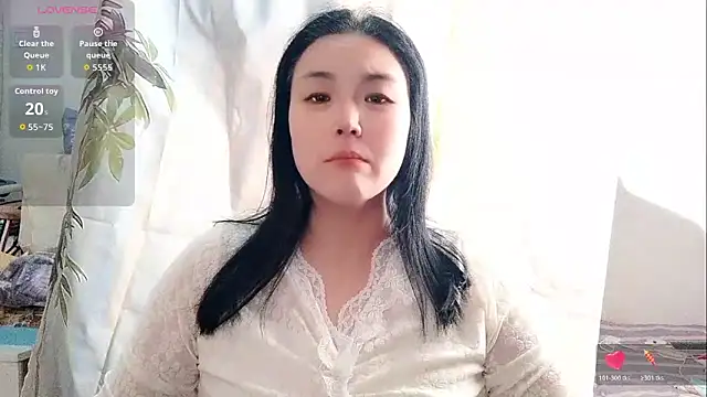 Vivianangn-e online show from 04/21/26, 06:53