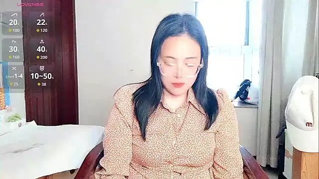 Vivianangn-e online show from 04/17/26, 01:41