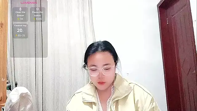 Snapshot of Vivianangn-e chatting on 04/09/26, 02:45 Vivianangn-e online show from 04/09/26, 02:45