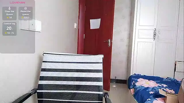 Vivianangn-e online show from 06/15/26, 07:52