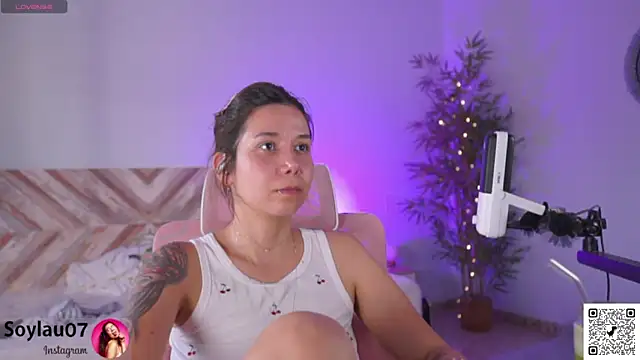 imjess01 online show from 06/24/26, 06:45