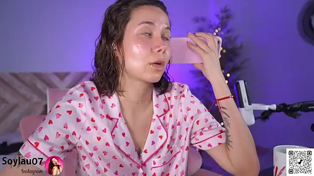imjess01 online show from 04/16/26, 03:35