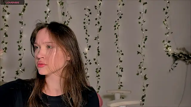 Amelia Lein online show from 11/29/25, 10:43