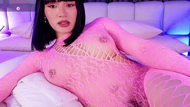 sweetieluna01 online show from 11/23/25, 01:15