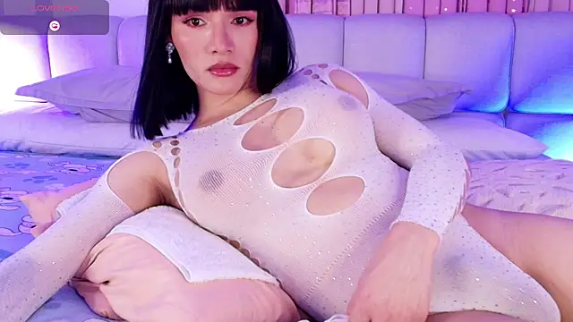 sweetieluna01 online show from 11/03/25, 07:28