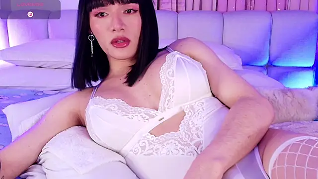 sweetieluna01 online show from 11/09/25, 03:43