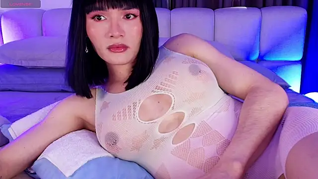 sweetieluna01 online show from 03/11/26, 09:09