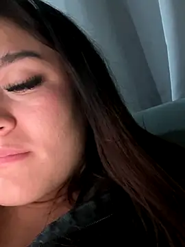 LuceroRm online show from 11/19/25, 06:24