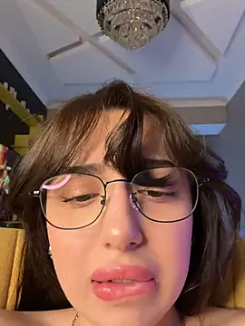 Snapshot of Tasty_Nora chatting on 03/22/25, 10:06 Tasty Nora online show from 03/22/25, 10:06