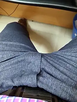 adicma123 online show from 12/23/25, 09:08