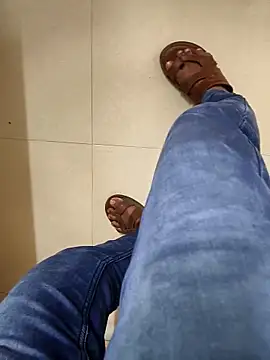 adicma123 online show from 11/21/25, 08:02