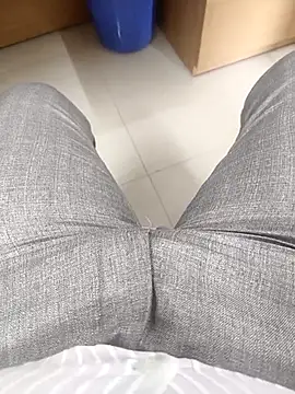 adicma123 online show from 10/28/25, 07:29