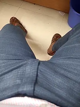 adicma123 online show from 10/21/25, 06:24