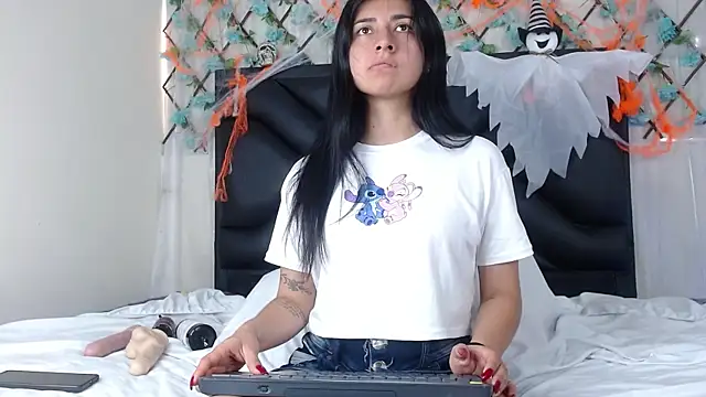 EmmaWilliamss online show from 10/22/25, 03:22