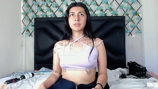 EmmaWilliamss online show from 11/15/25, 06:01