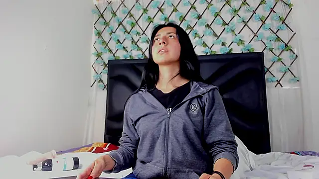 EmmaWilliamss online show from 03/25/26, 04:28