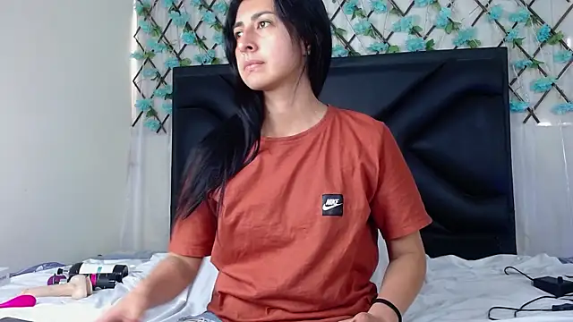 EmmaWilliamss online show from 11/13/25, 05:17