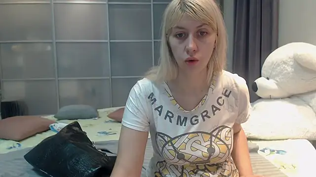 KyliePag online show from 10/29/25, 06:23