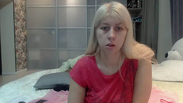 KyliePag online show from 12/19/25, 07:00