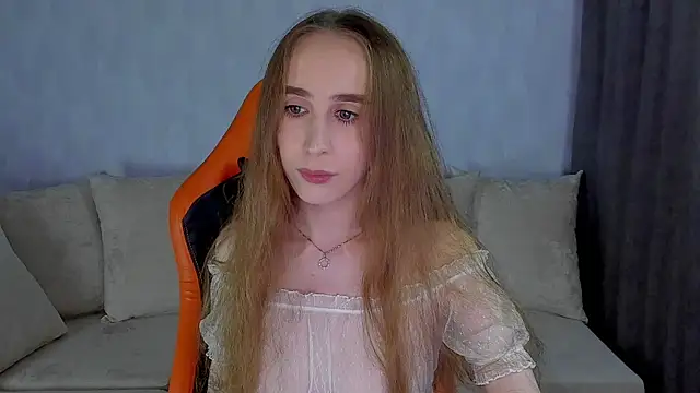 Snapshot of _mira_cle_ chatting on 09/23/25, 12:17 mira cle online show from 09/23/25, 12:17