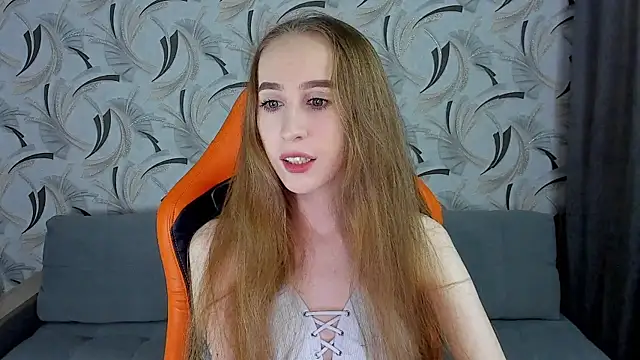 Snapshot of _mira_cle_ chatting on 01/07/25, 10:52 mira cle online show from 01/07/25, 10:52