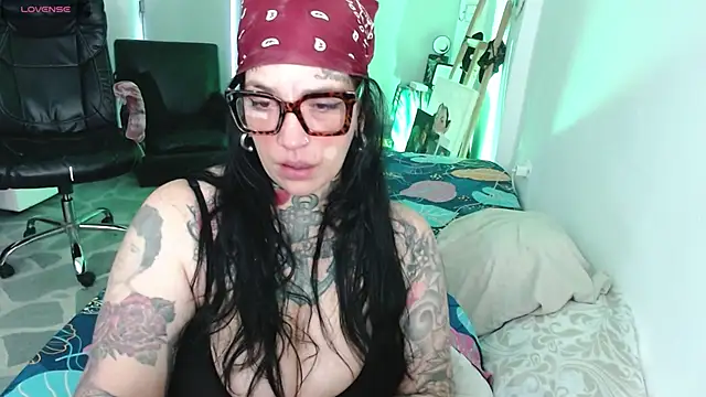 VampGirl1 online show from 04/11/26, 10:02