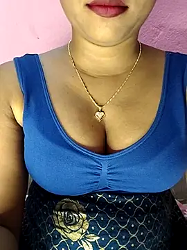 Snapshot of ANGE-MOU chatting on 03/10/25, 07:29 ANGE-MOU online show from 03/10/25, 07:29