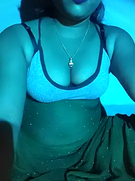 Snapshot of ANGE-MOU chatting on 10/11/25, 04:52 ANGE-MOU online show from 10/11/25, 04:52