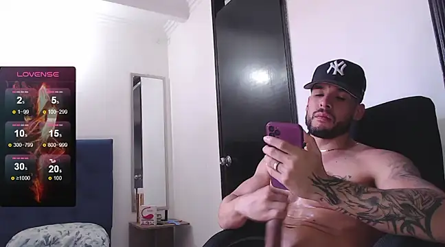 Snapshot of danielconor_26 chatting on 02/27/25, 12:25 danielconor 26 online show from 02/27/25, 12:25