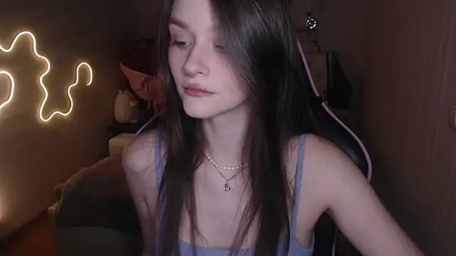Snapshot of jeann_elsaa chatting on 12/16/24, 05:49 jeann elsaa online show from 12/16/24, 05:49