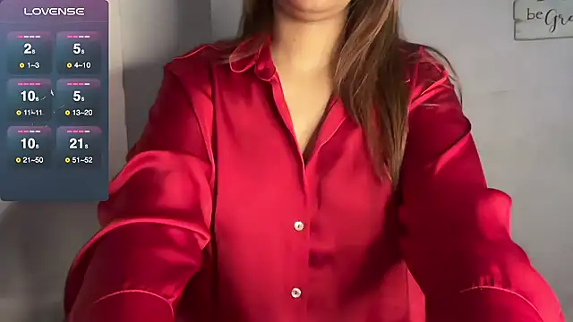 Queen Sakhi online show from 02/12/25, 04:44