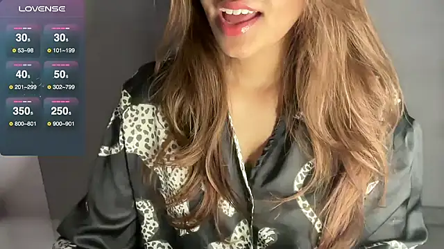 Queen Sakhi online show from 02/14/25, 04:31