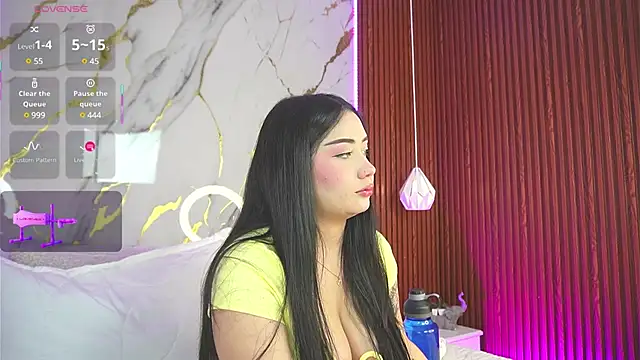 Snapshot of haylie_ chatting on 02/24/25, 04:38 haylie online show from 02/24/25, 04:38