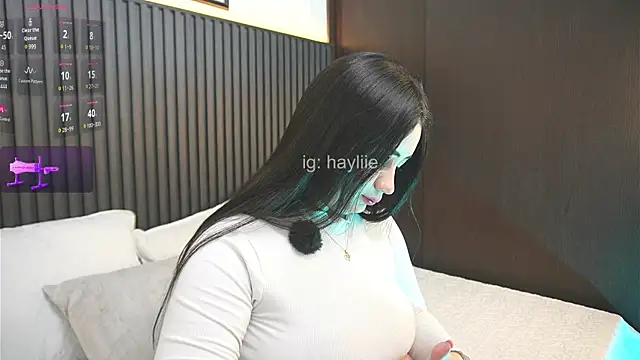 haylie  online show from 06/05/26, 06:07