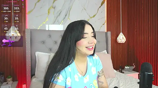 Snapshot of haylie_ chatting on 10/06/25, 02:24 haylie online show from 10/06/25, 02:24