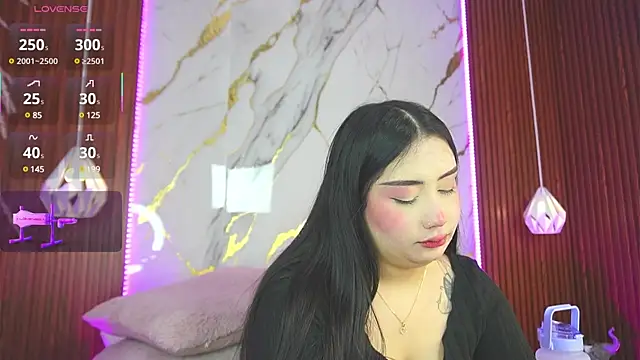 Snapshot of haylie_ chatting on 02/12/25, 04:12 haylie online show from 02/12/25, 04:12