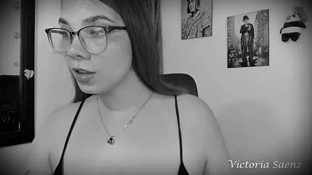 victoriaasaenz  online show from 02/13/25, 12:57