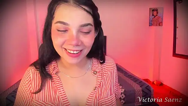 victoriaasaenz  online show from 10/03/25, 12:58