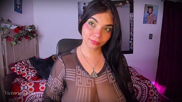 victoriaasaenz  online show from 06/05/26, 12:48