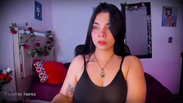 victoriaasaenz  online show from 06/26/26, 01:00