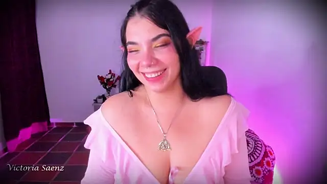 victoriaasaenz  online show from 05/10/26, 01:20